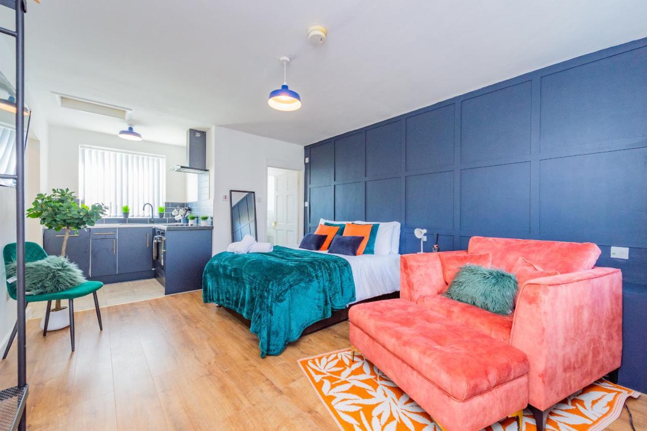 Studio Annexe By Papermill, Deeside - En-Suite, Heswall Eksteriør billede