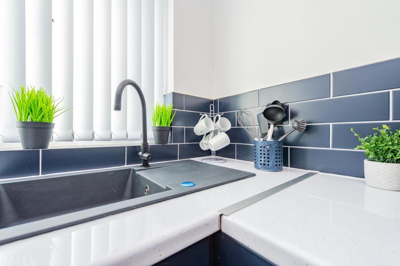 Studio Annexe By Papermill, Deeside - En-Suite, Heswall Eksteriør billede