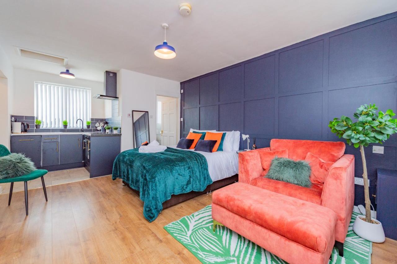 Studio Annexe By Papermill, Deeside - En-Suite, Heswall Eksteriør billede