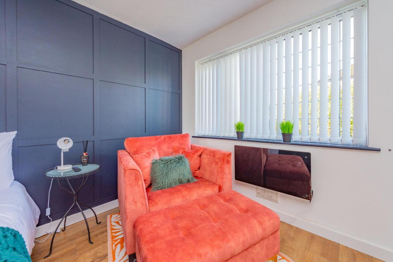 Studio Annexe By Papermill, Deeside - En-Suite, Heswall Eksteriør billede