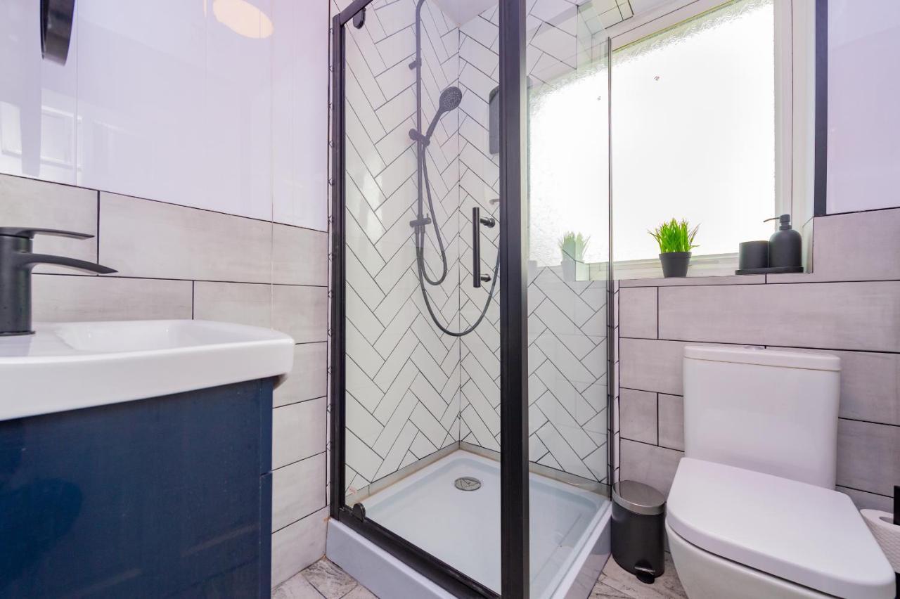 Studio Annexe By Papermill, Deeside - En-Suite, Heswall Eksteriør billede